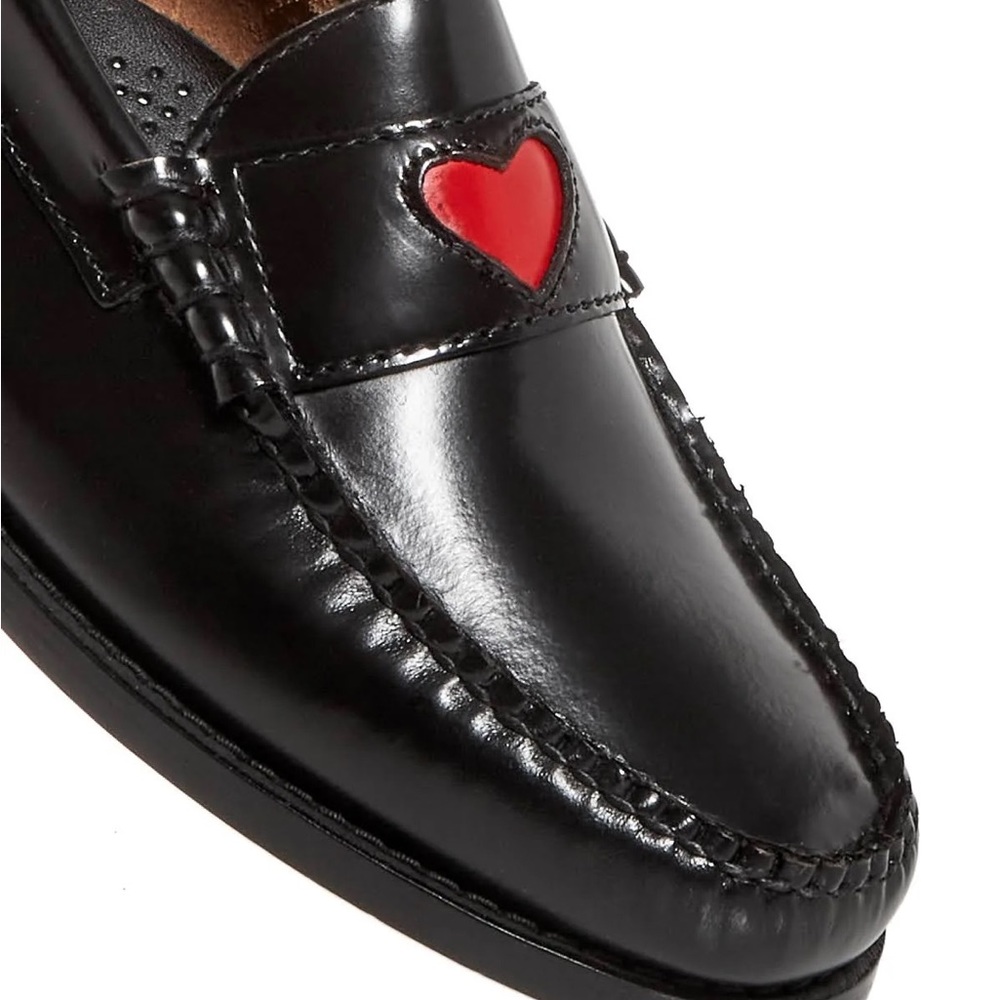 GH Bass Women’s Whitney Love Loafer Flat NWT ❤️